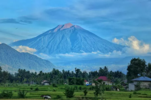 5 Gunung Tertinggi yang Ada di Indonesia